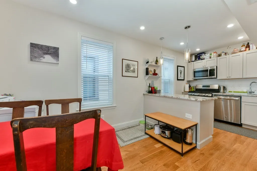 230 Saratoga St, East Boston