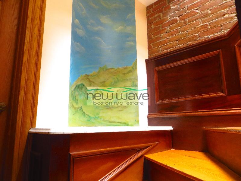 17 Holyoke St, South End