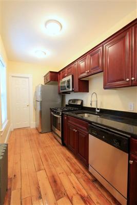 6 White Street Pl, North Cambridge