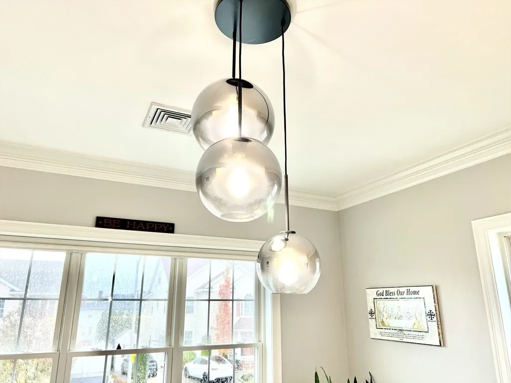 259 Oakwood Ave, Revere