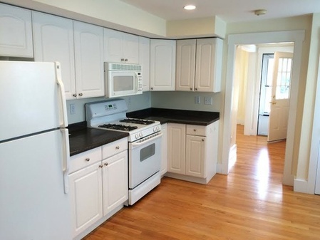 15 Beech St, Nonantum