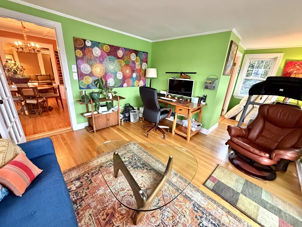 157 Riverview Ave, Waltham