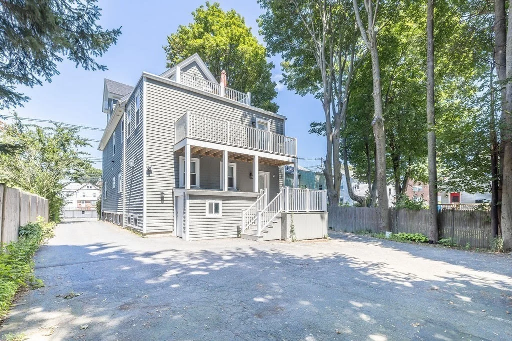 46 Gardner St, West Roxbury