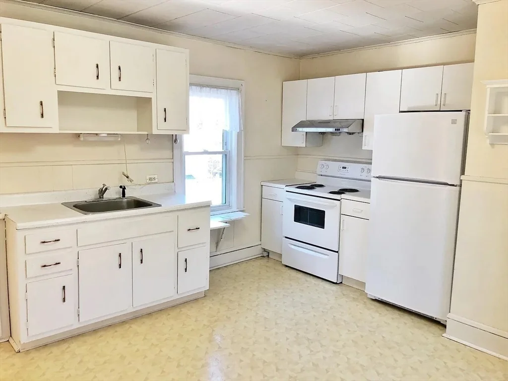 308 Belmont St, Quincy