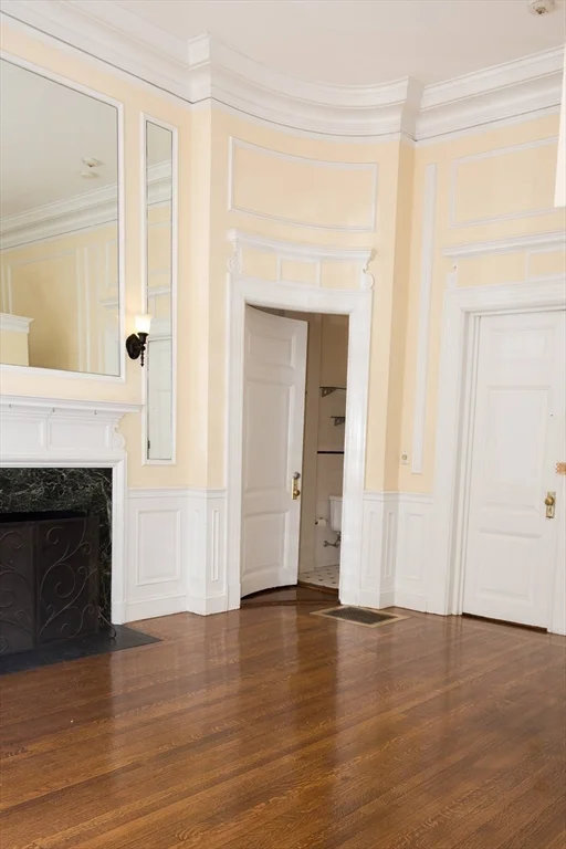 411 Beacon, Back Bay