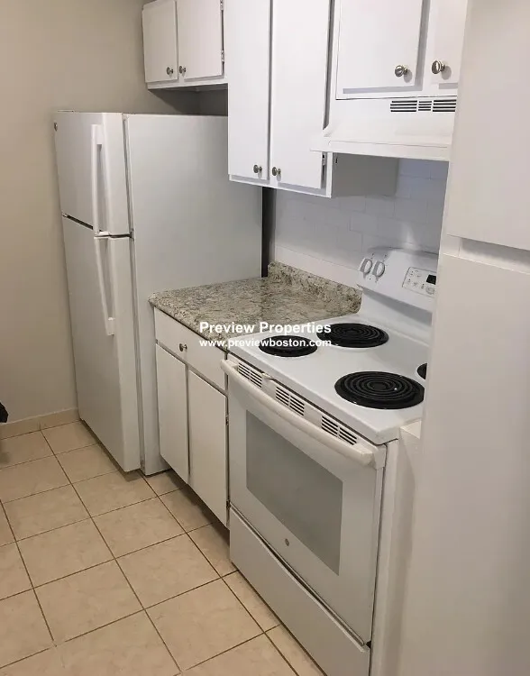 73 Charlesbank Rd, Newton Corner