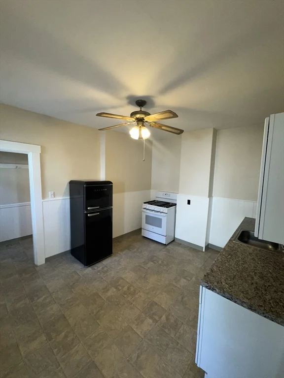 232 River St, Waltham