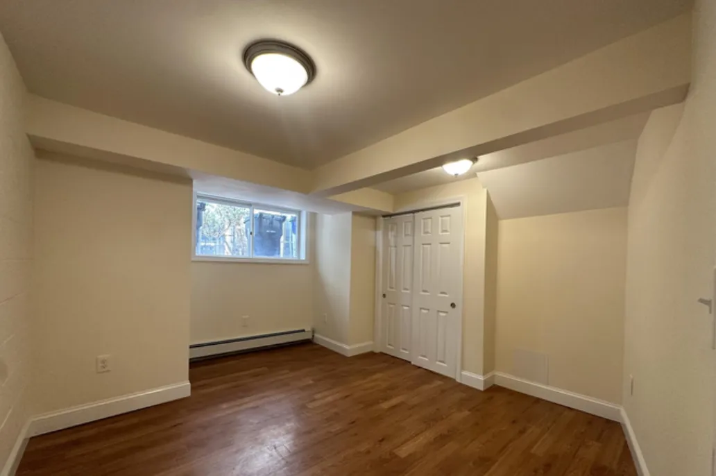 381 Harvard St, Mid-Cambridge