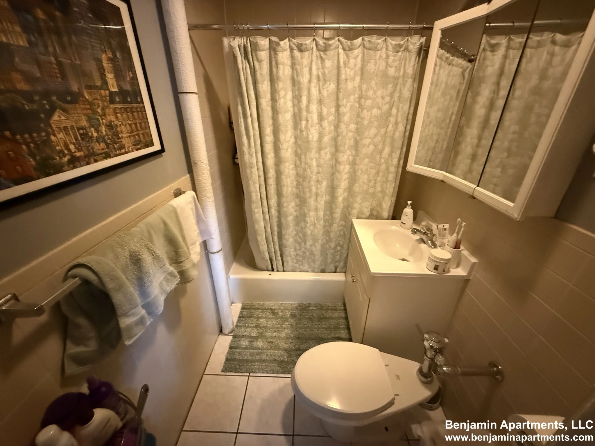 879 Beacon St, Fenway