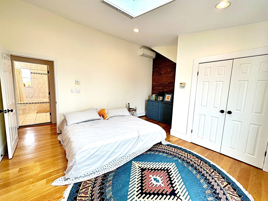 187 Everett St, East Boston