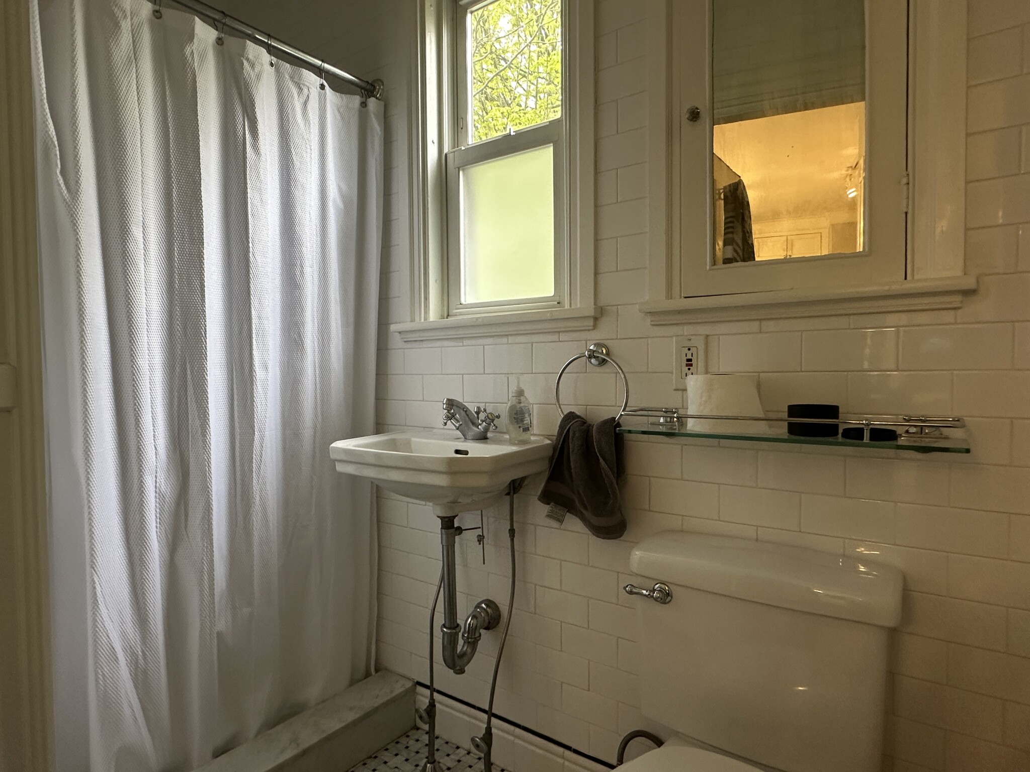 7 Gardenside St, Roslindale