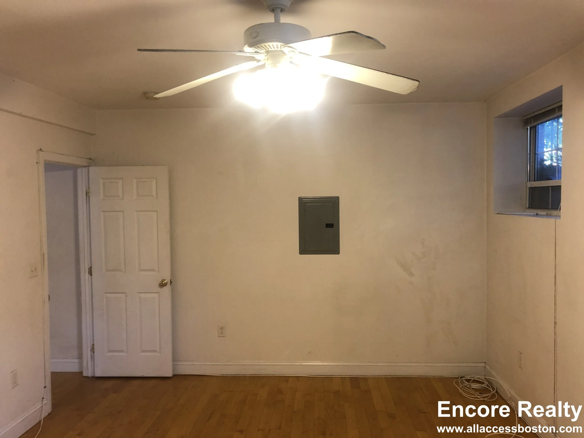 1555 Beacon St, Brookline