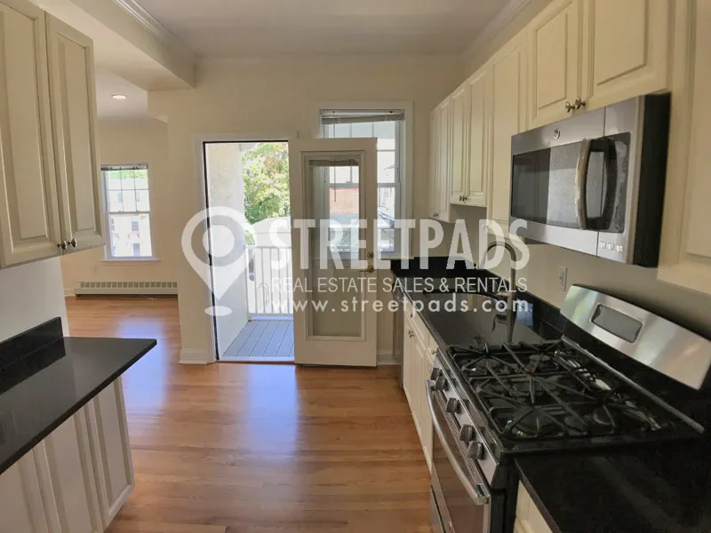 65 Langdon St, Neighborhood Nine