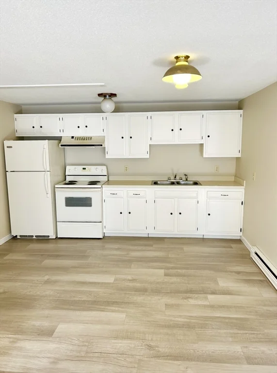 325 Ashland Ave, Southbridge