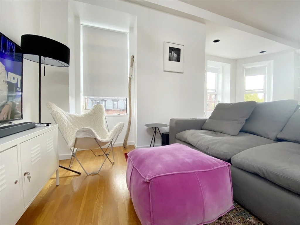 363 Marlborough St, Back Bay