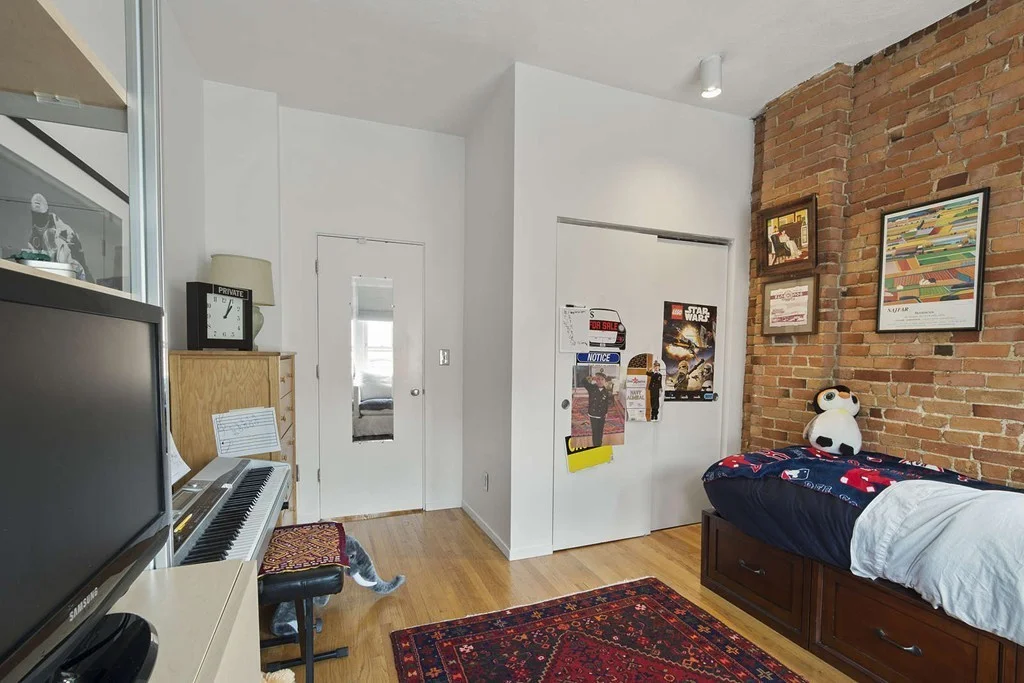 26 Bigelow St, Central Square