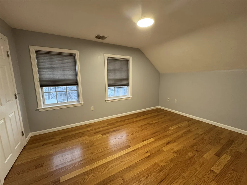 12 Bakers Ave, Weymouth