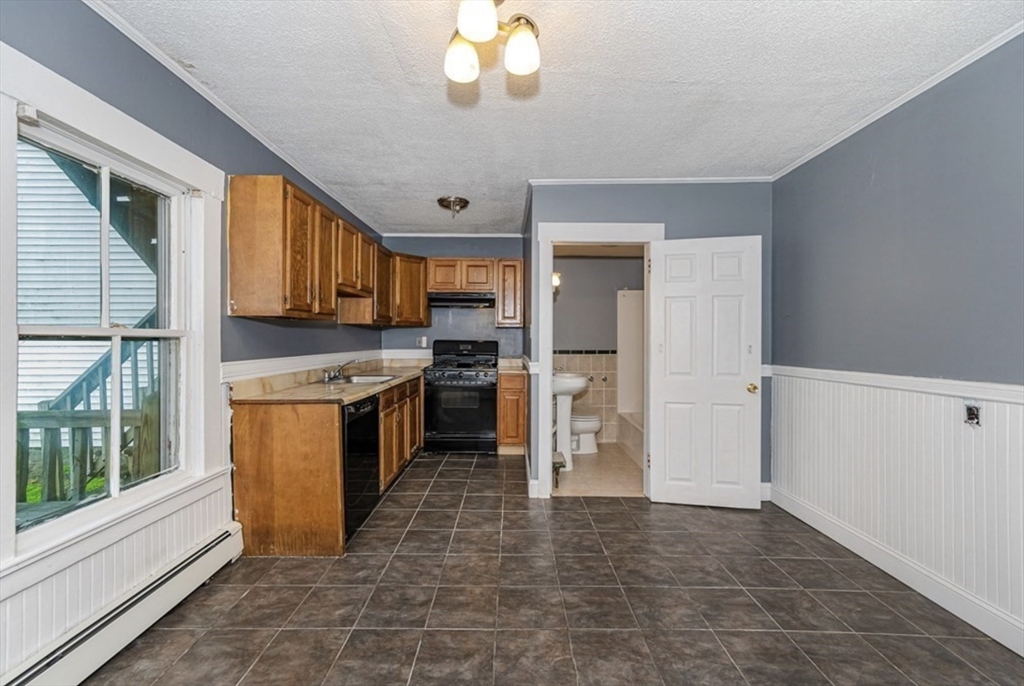 59 Fulton St, Lowell