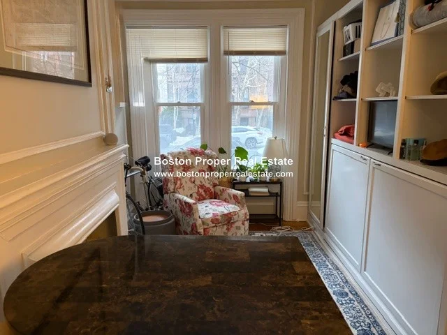 323 Beacon St, Back Bay