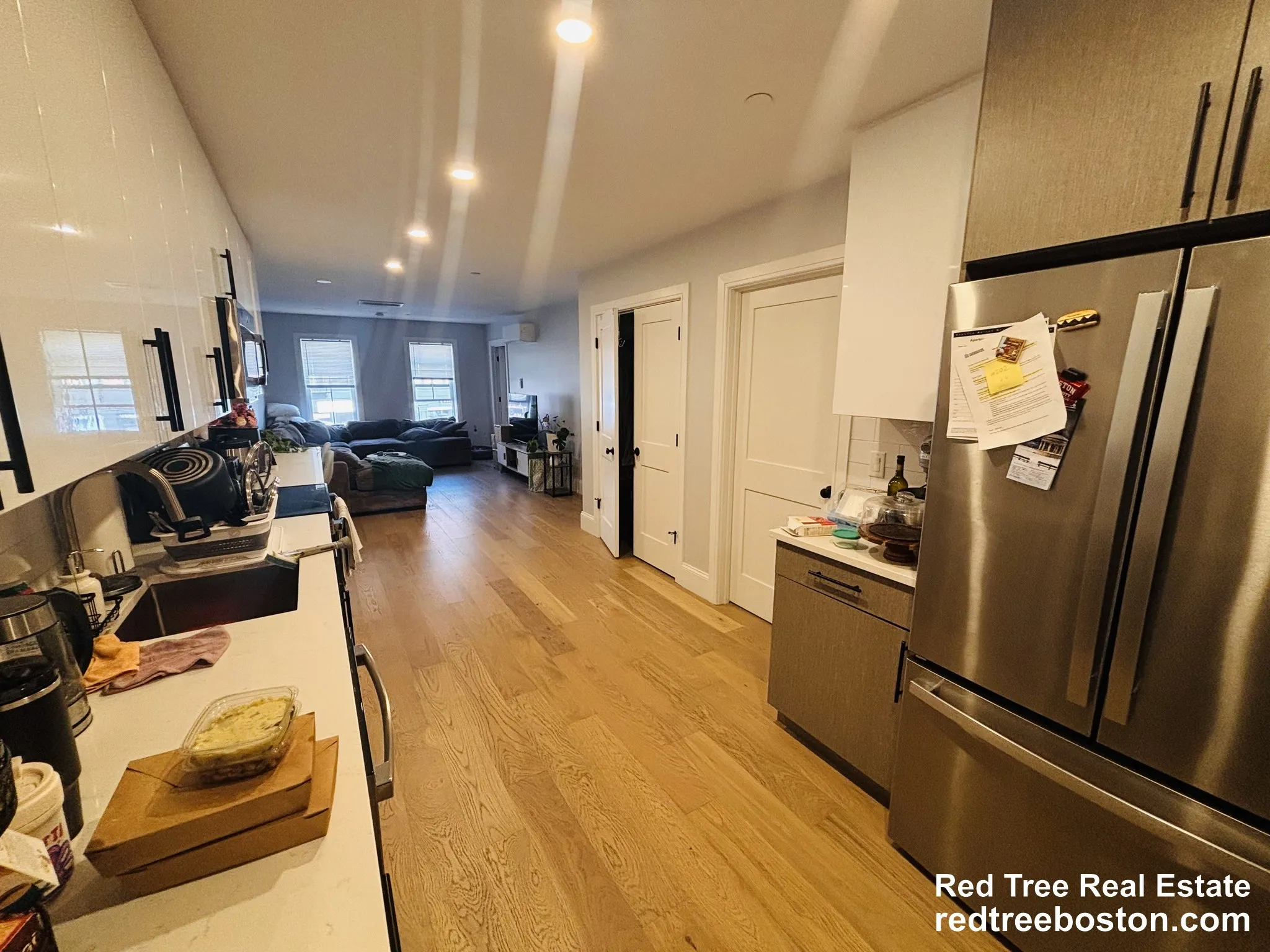 425 Market St, Oak Square