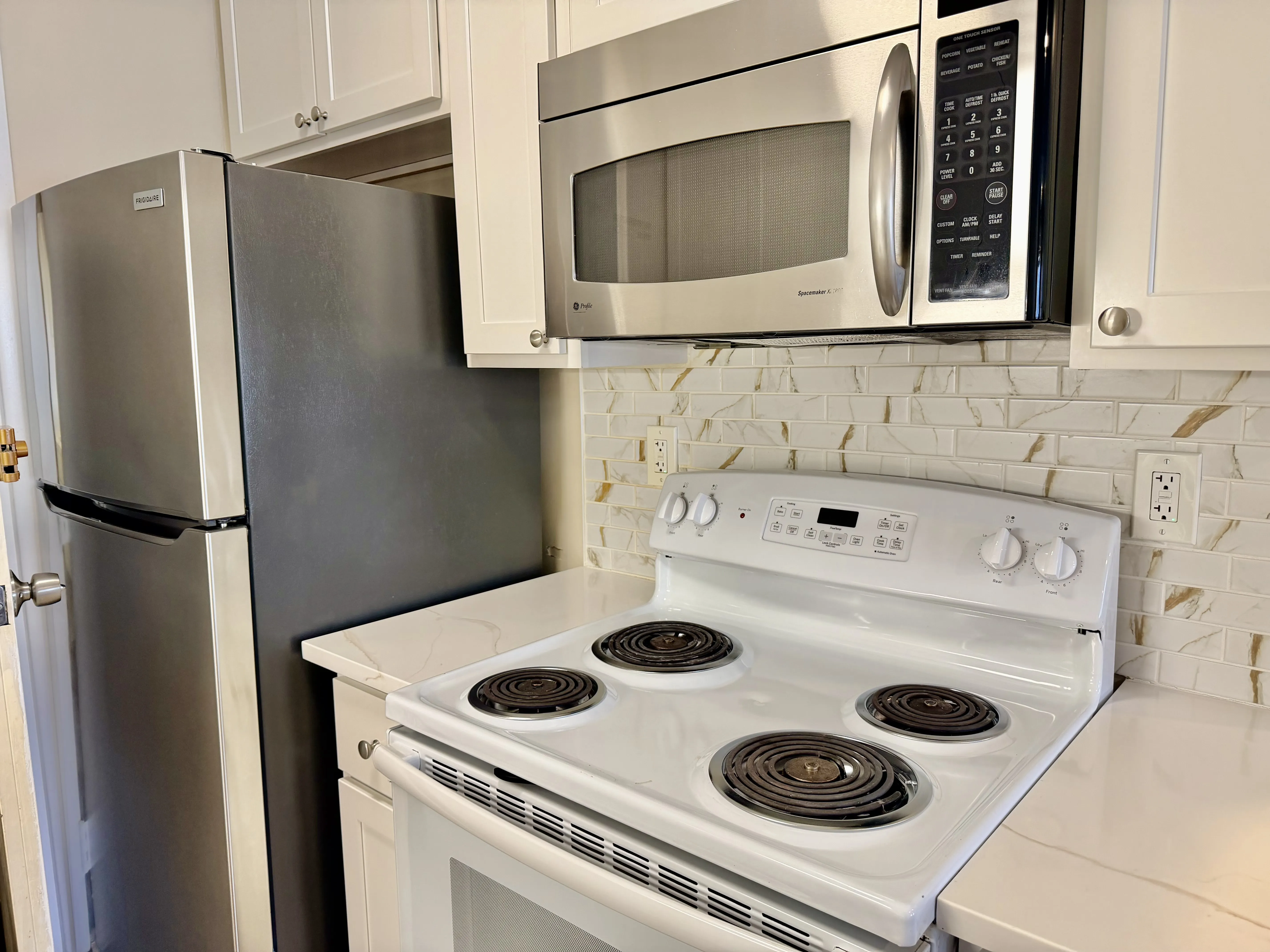 21 Greenwood St, Melrose