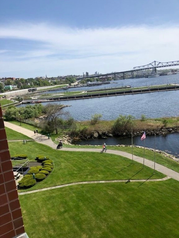 750 Davol St, Fall River