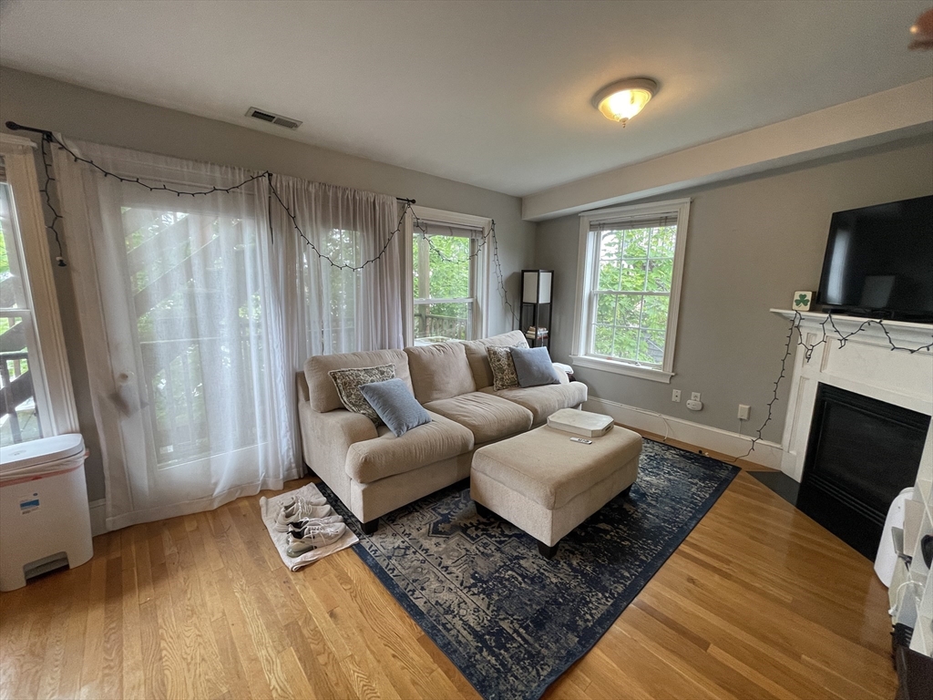 302 W 3rd St, South Boston