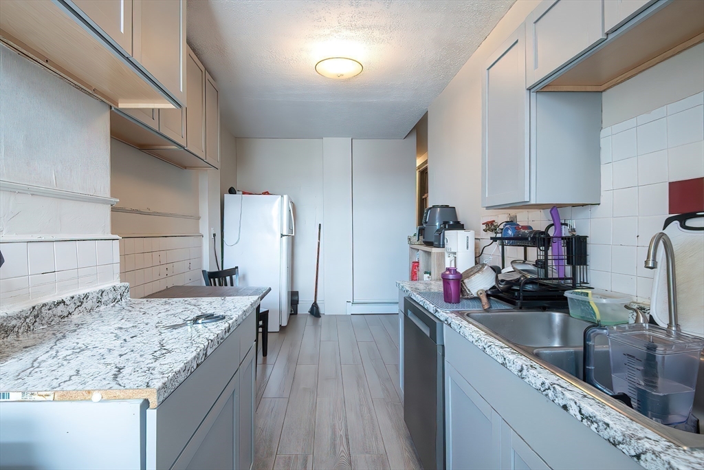 5 Linden St, Allston