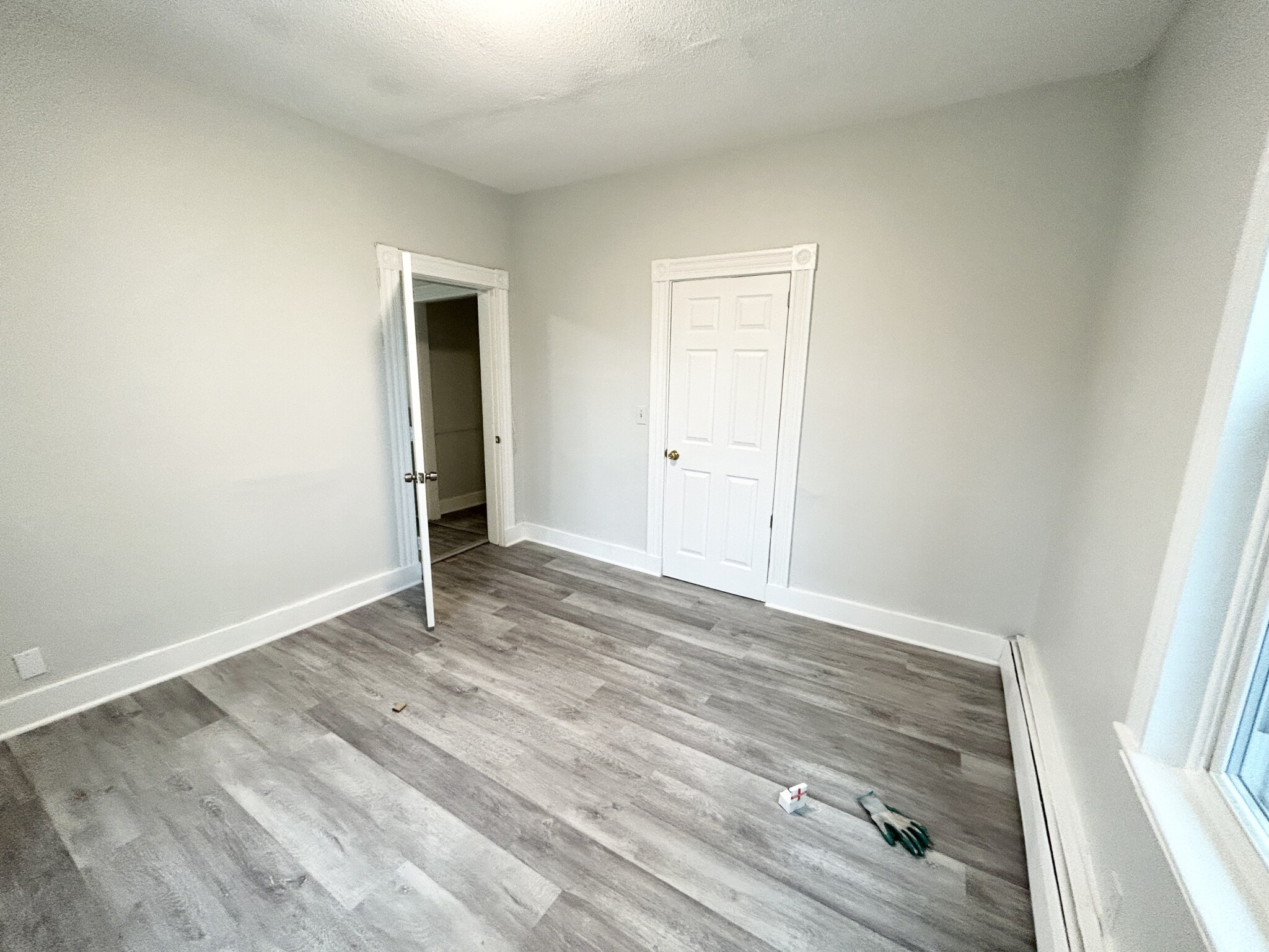 8 Oakland St, Roxbury