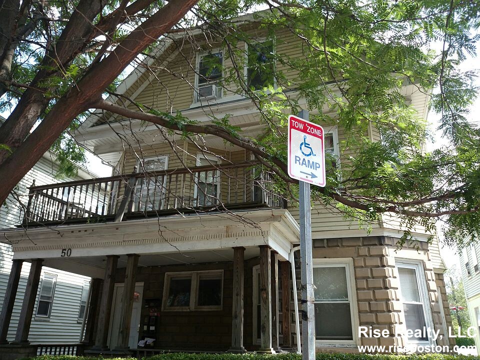 50 Brainerd Rd, Brighton