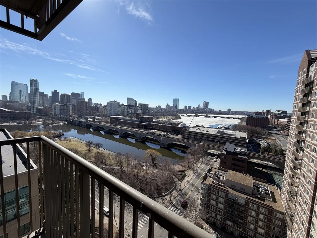 10 Museum Way, East Cambridge