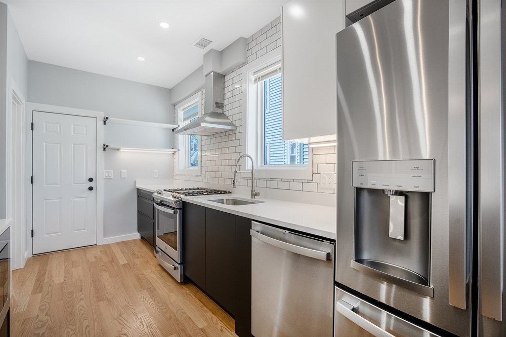 27 Linden St, Allston