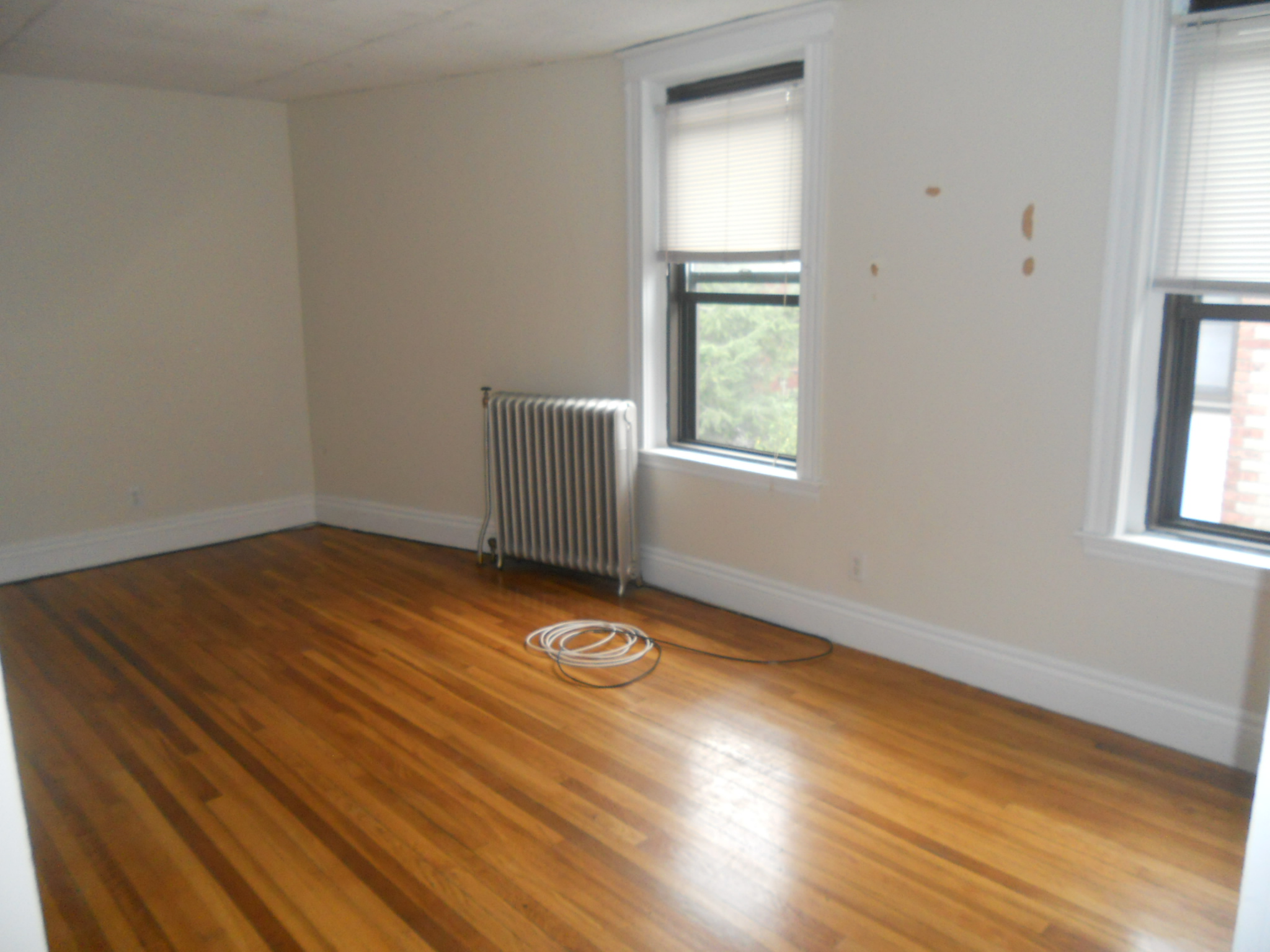 40 Carlton St, Longwood