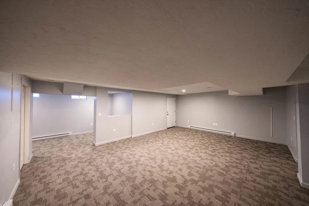 4 Cyrus Way, Northborough