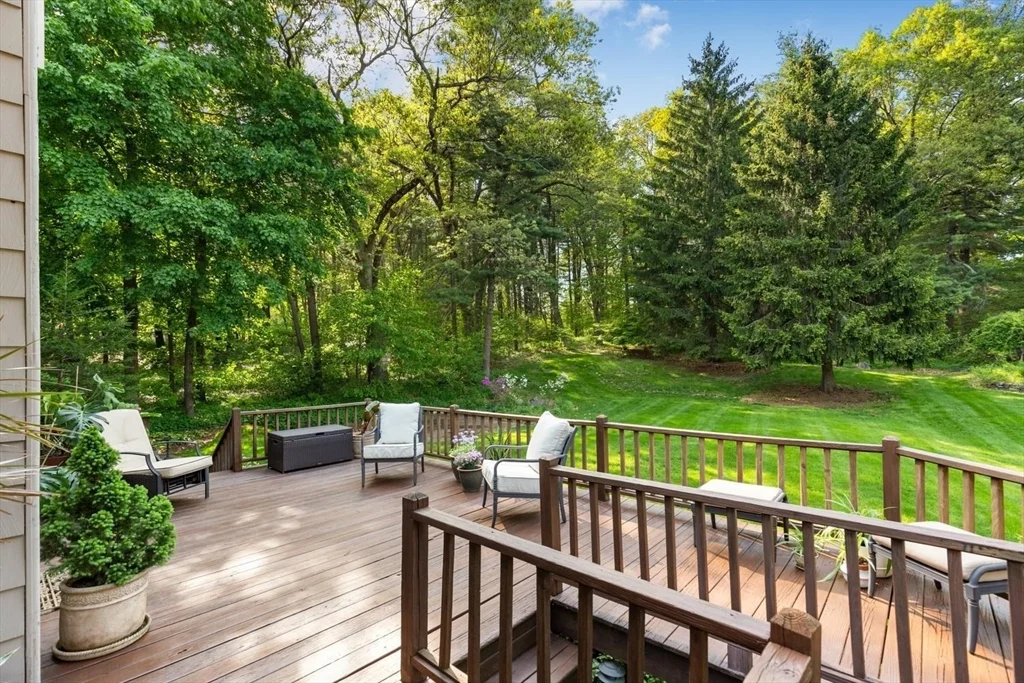 368 Main St, Lynnfield