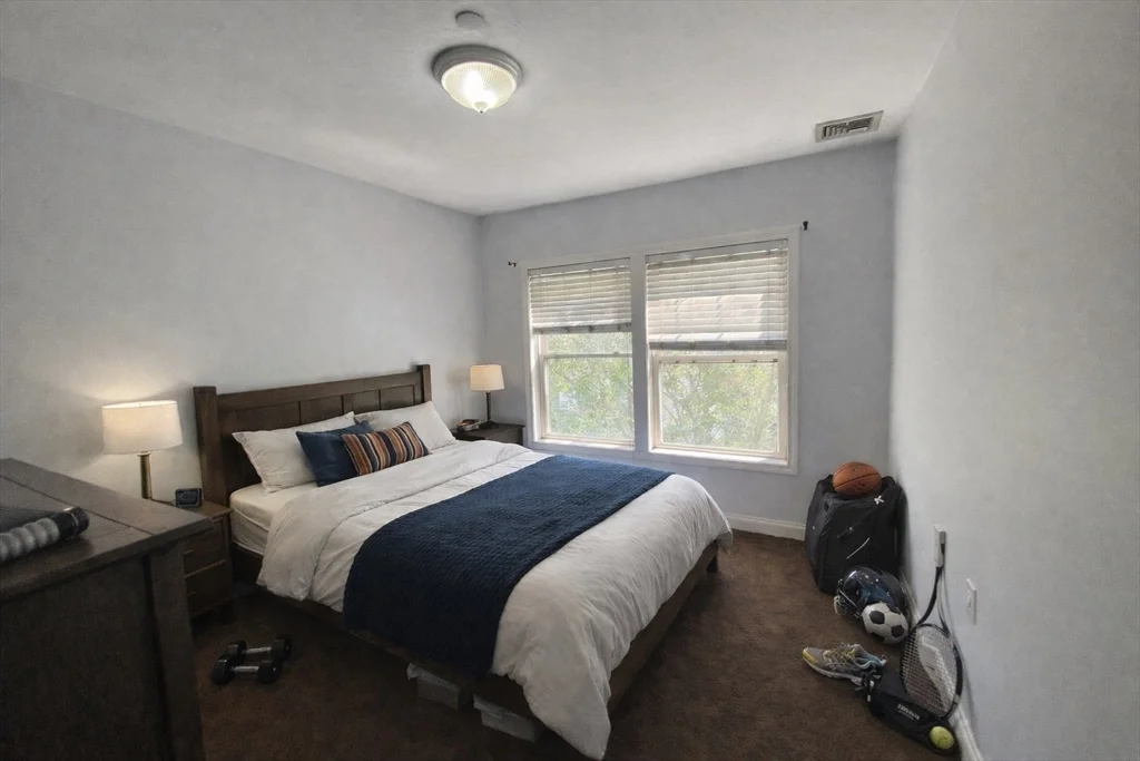 111 West 8th St, South Boston