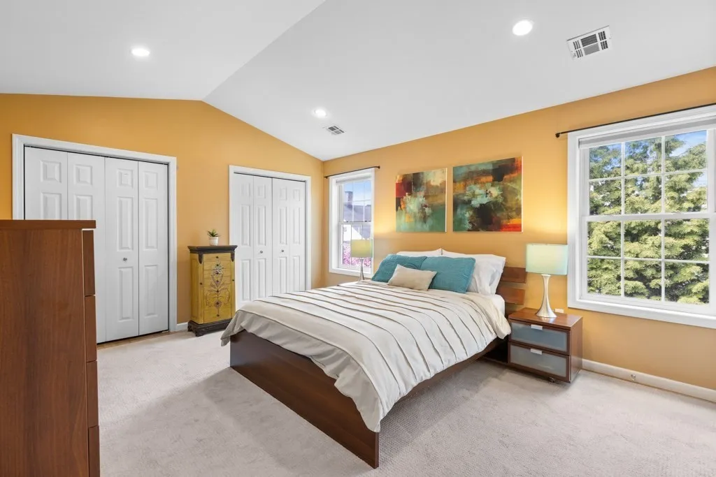 54 Myrtle St, East Somerville