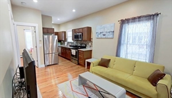 338 Western Ave, Riverside