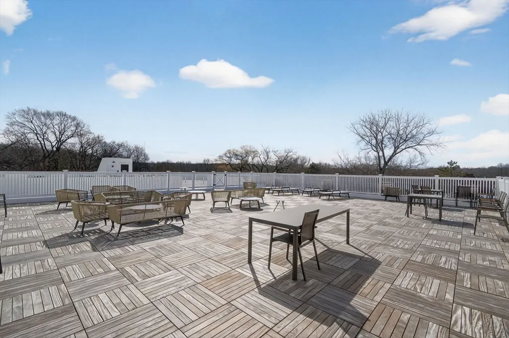 1114 Beacon, Newton Highlands