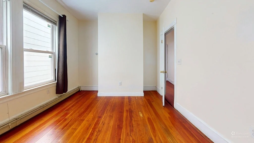 19 Newport, Dorchester
