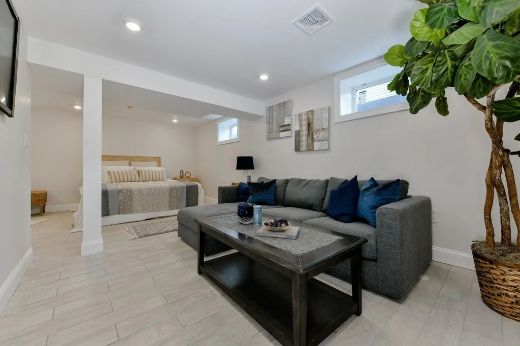 224 Newbury Ave, Quincy