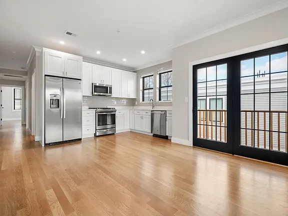 281 Lamartine St, Jamaica Plain