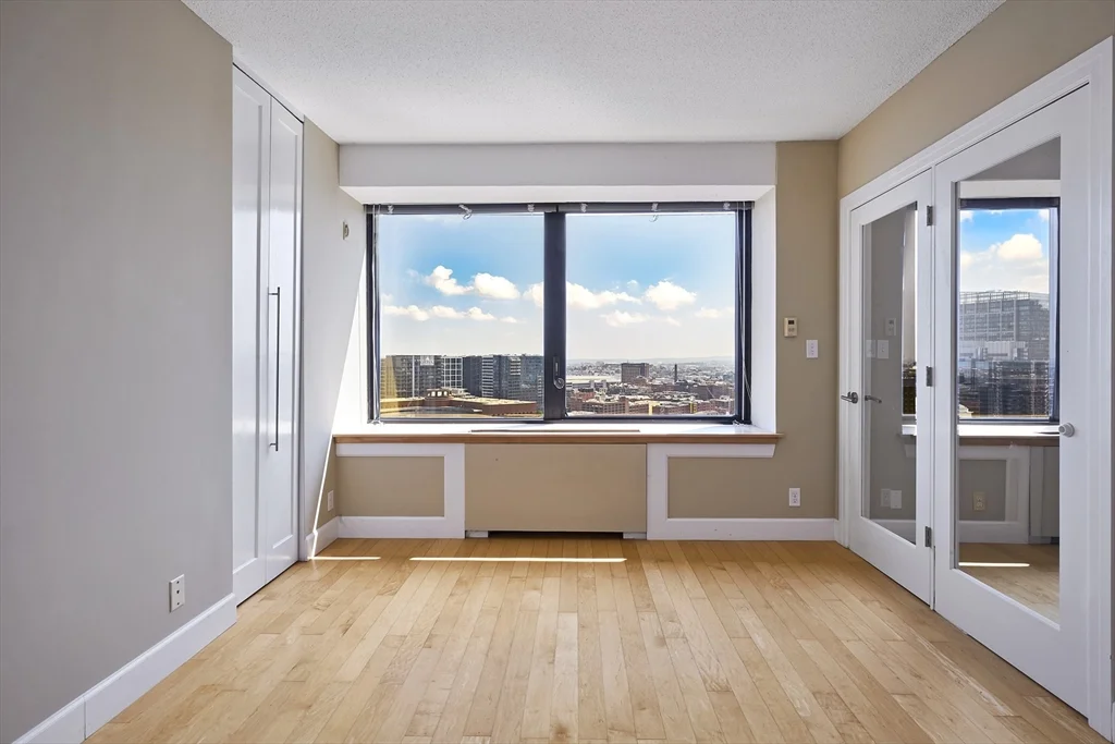 85 East India Row, Waterfront