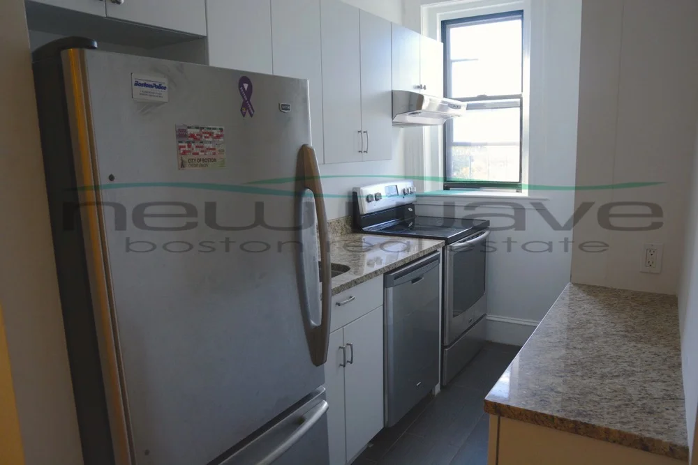 137 Peterborough St, Fenway