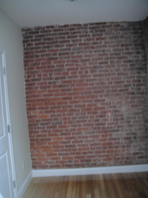 34 Sussex St, Roxbury