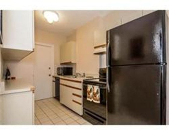 137 Englewood Ave, Brighton