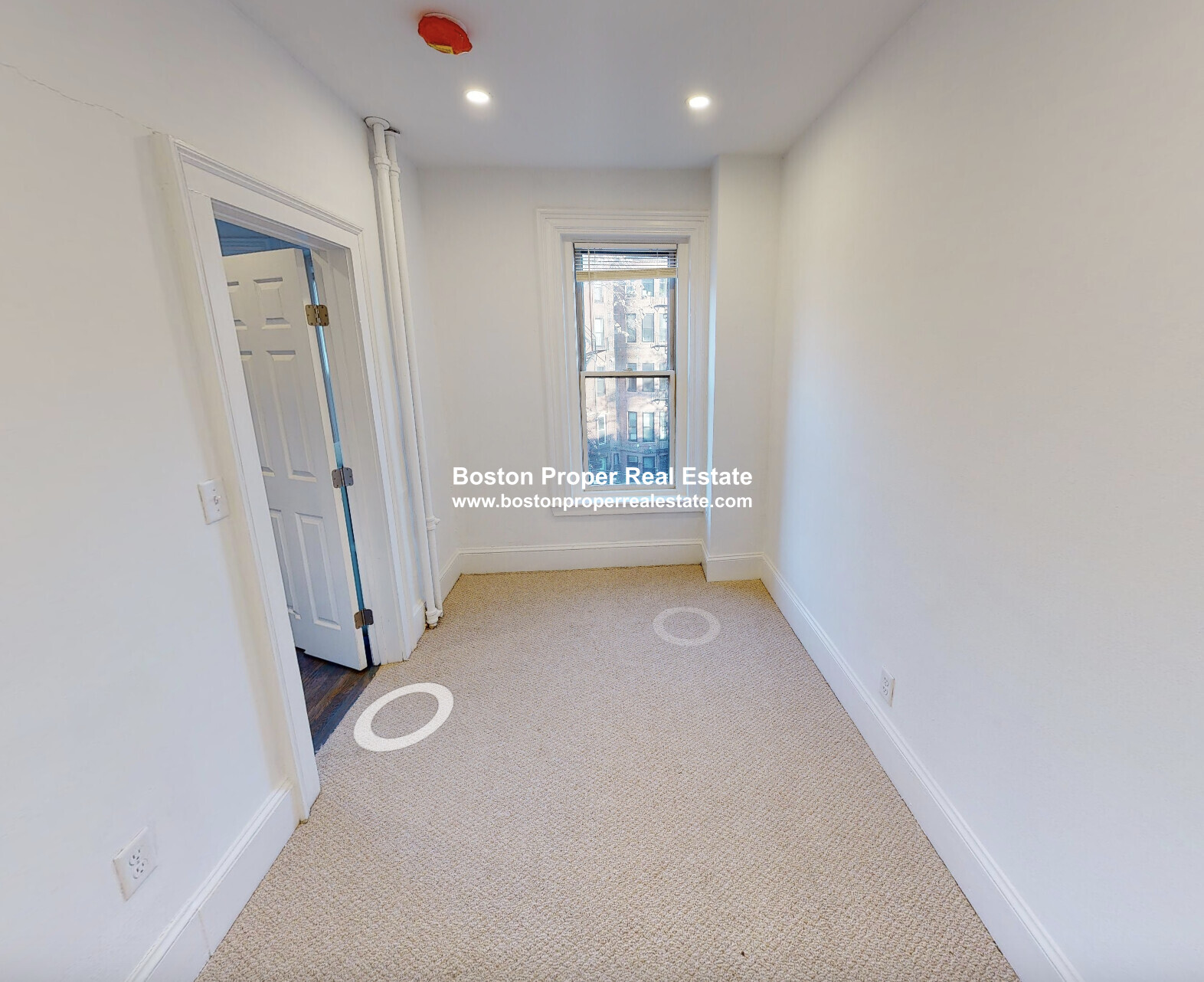 225 Newbury St, Back Bay