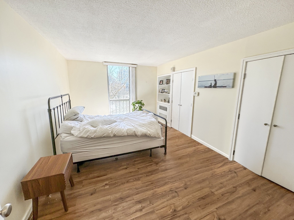 33 Pond Ave, Brookline Village