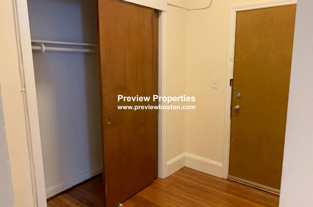 1315 Commonwealth Ave, Allston