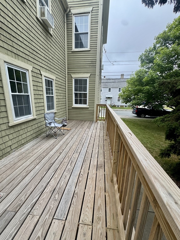 96 Main St, Fairhaven